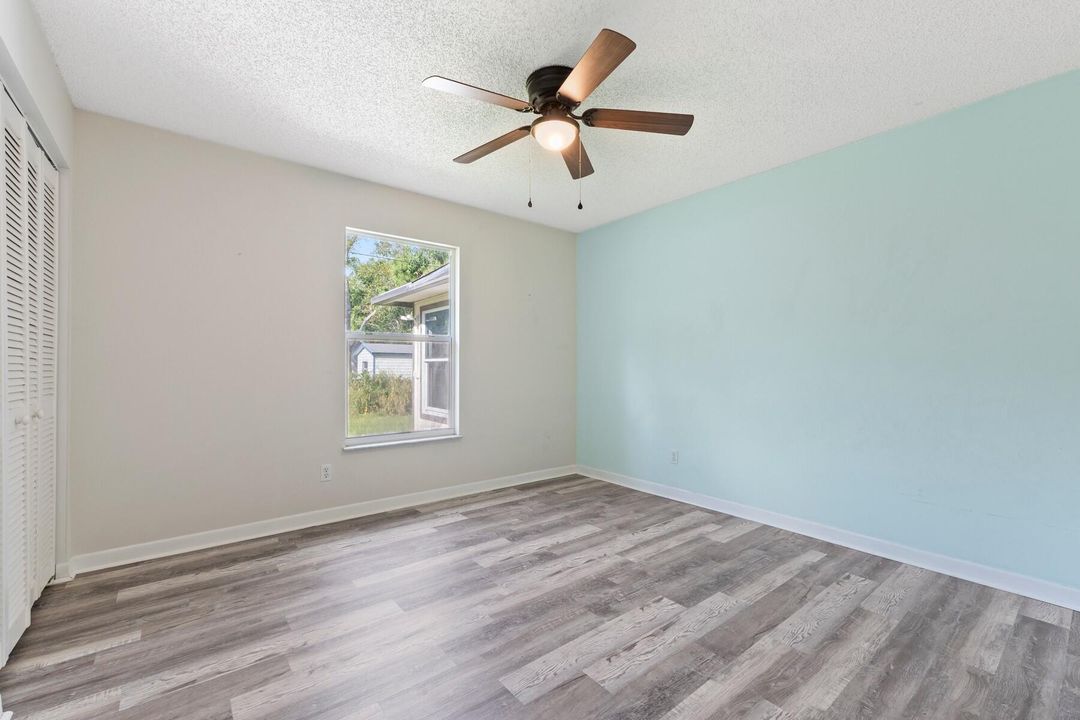 For Sale: $379,000 (3 beds, 2 baths, 1417 Square Feet)