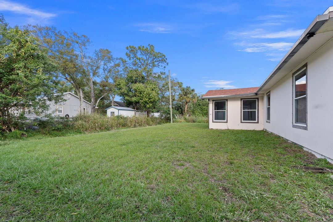 For Sale: $379,000 (3 beds, 2 baths, 1417 Square Feet)