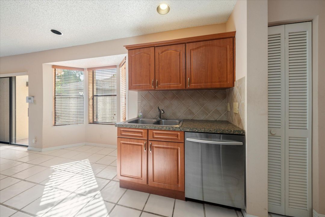 For Sale: $459,000 (3 beds, 2 baths, 2164 Square Feet)