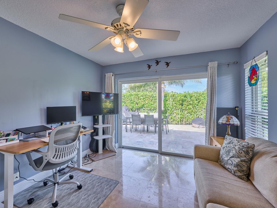 Active With Contract: $999,900 (3 beds, 2 baths, 1885 Square Feet)