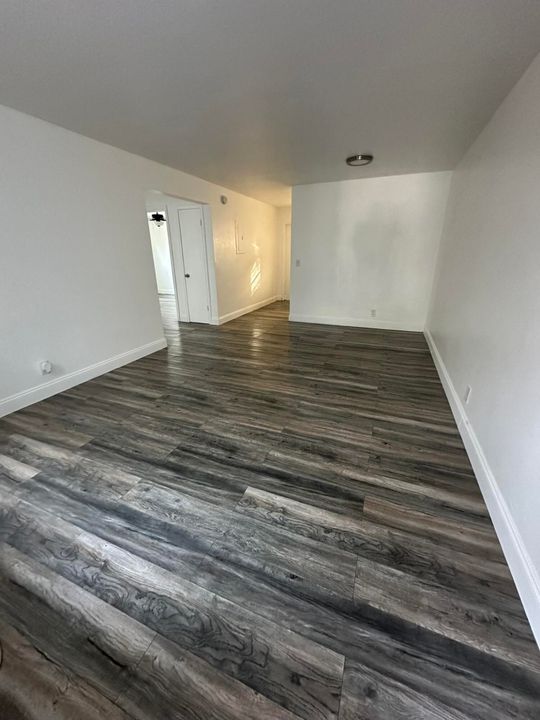 For Rent: $1,800 (1 beds, 1 baths, 777 Square Feet)