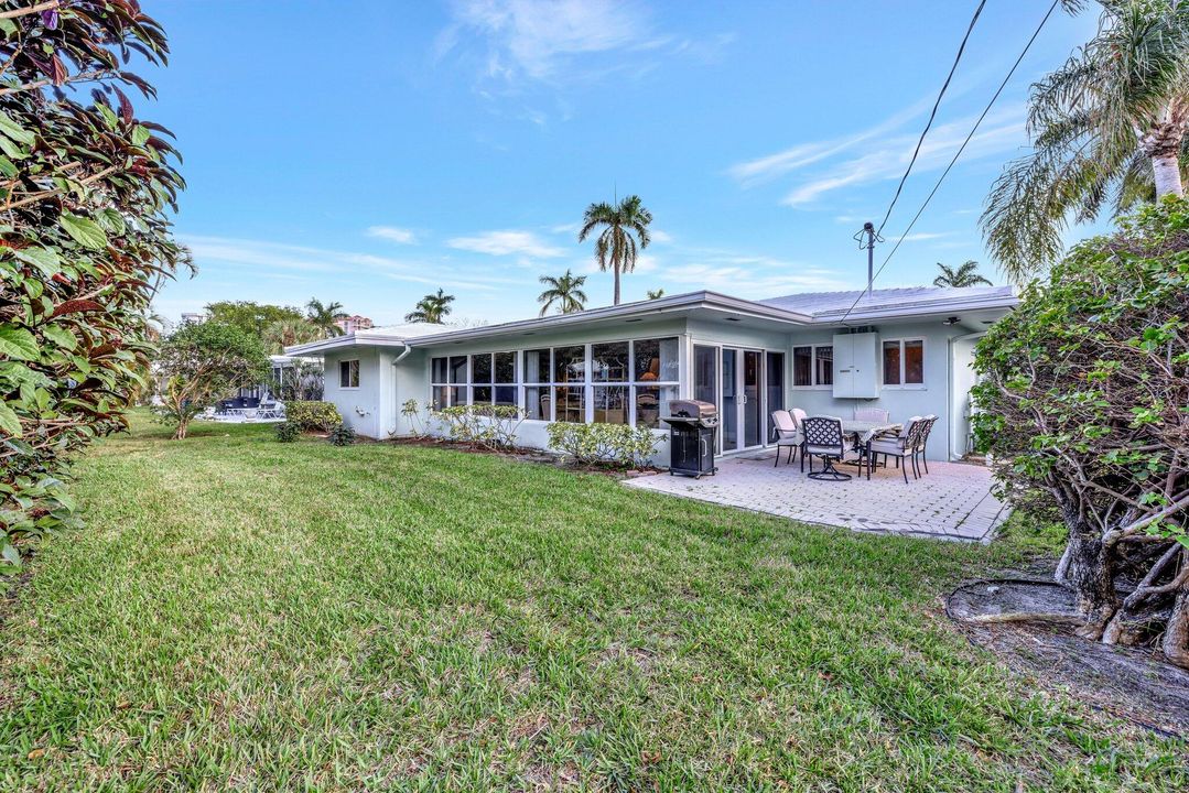 For Sale: $699,000 (2 beds, 2 baths, 1713 Square Feet)