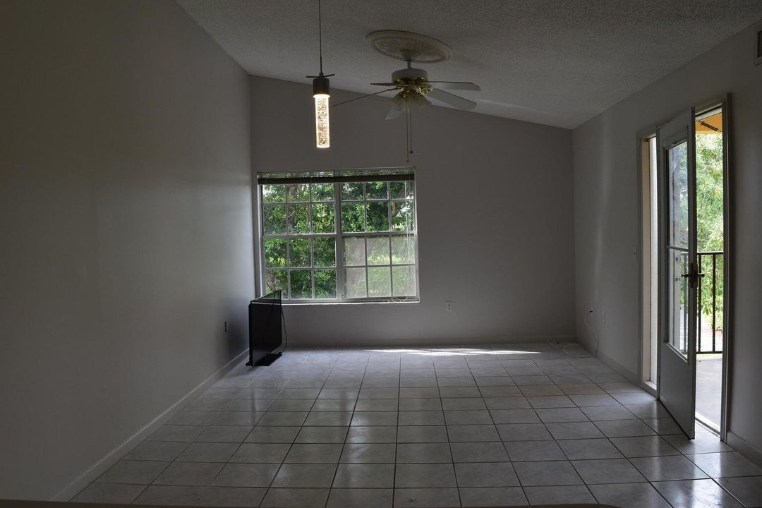 For Rent: $2,300 (2 beds, 2 baths, 768 Square Feet)