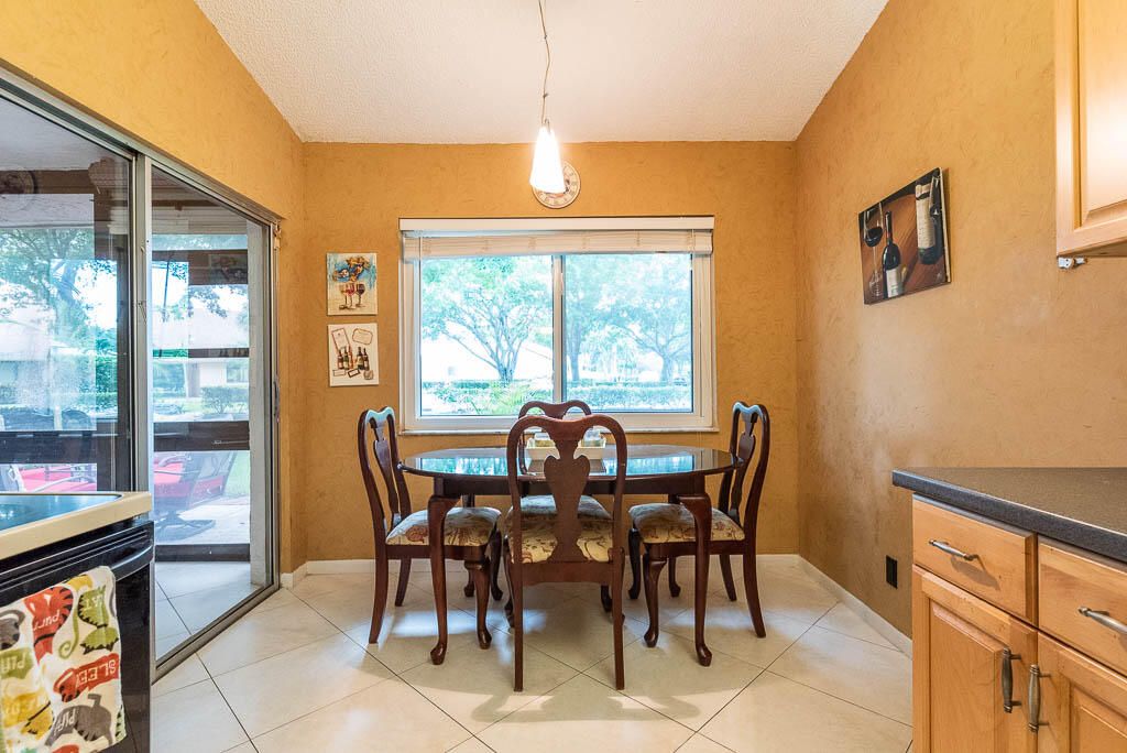 For Sale: $315,000 (2 beds, 2 baths, 1440 Square Feet)