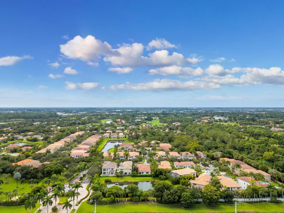 For Sale: $855,000 (3 beds, 3 baths, 3003 Square Feet)