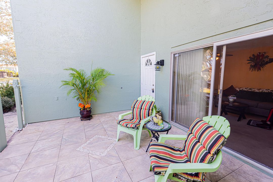 For Sale: $270,000 (2 beds, 2 baths, 1024 Square Feet)