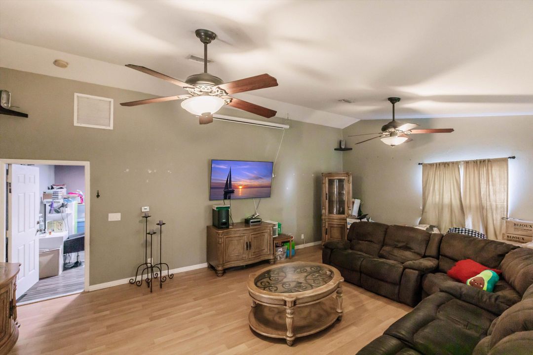 For Sale: $590,000 (4 beds, 2 baths, 2132 Square Feet)