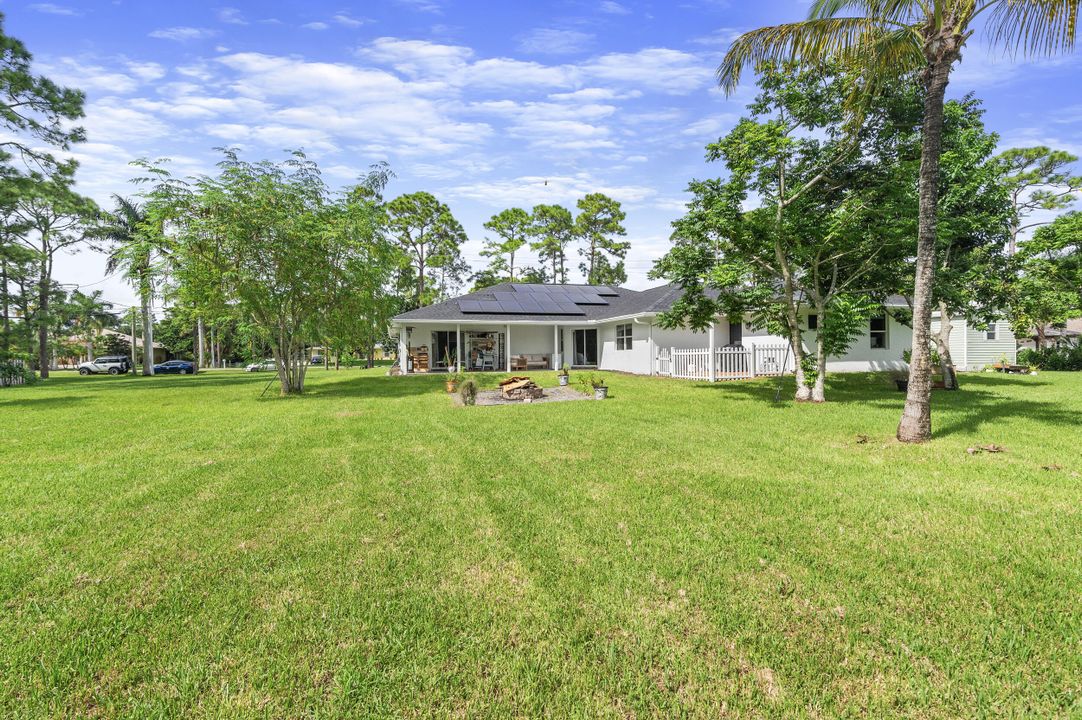 For Sale: $1,000,000 (5 beds, 3 baths, 2864 Square Feet)