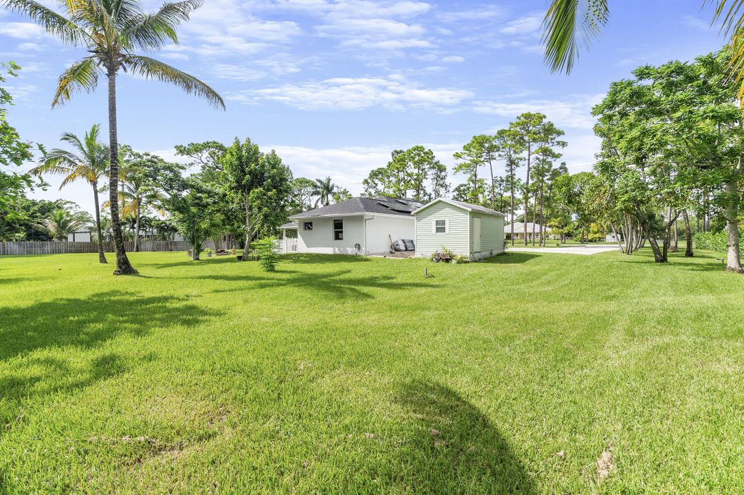 For Sale: $1,000,000 (5 beds, 3 baths, 2864 Square Feet)