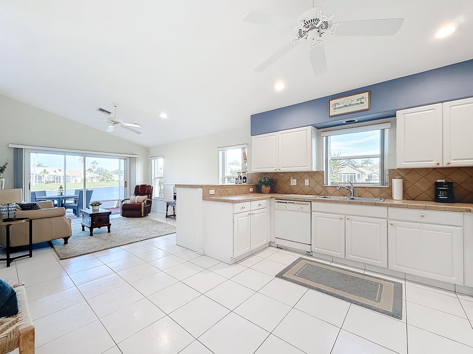 For Sale: $499,900 (3 beds, 2 baths, 1644 Square Feet)