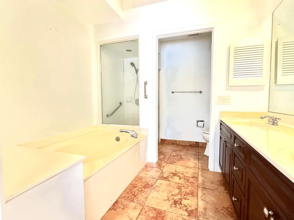 For Sale: $329,000 (2 beds, 2 baths, 1527 Square Feet)