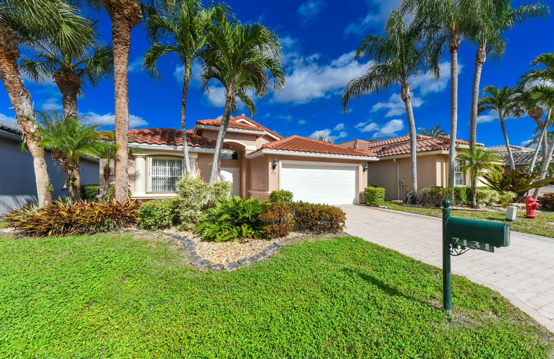 For Sale: $499,000 (3 beds, 2 baths, 1984 Square Feet)