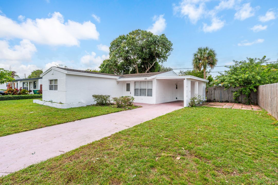 For Sale: $385,000 (3 beds, 2 baths, 1151 Square Feet)