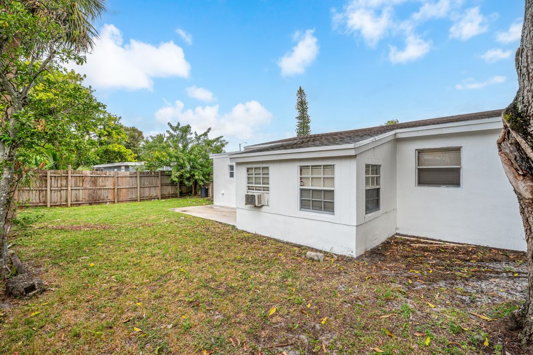 For Sale: $385,000 (3 beds, 2 baths, 1151 Square Feet)