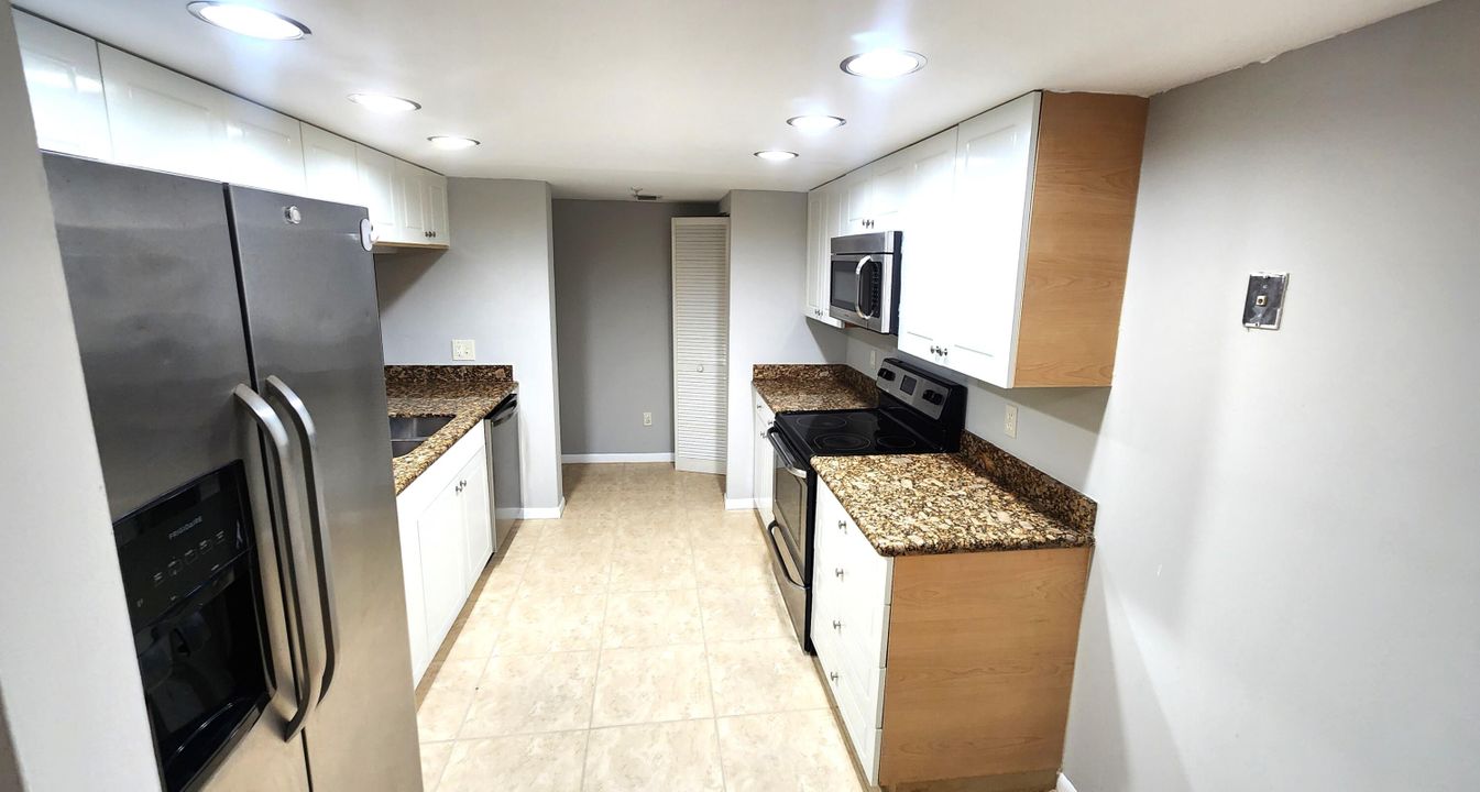 En Venta: $379,900 (2 camas, 2 baños, 1160 Pies cuadrados)