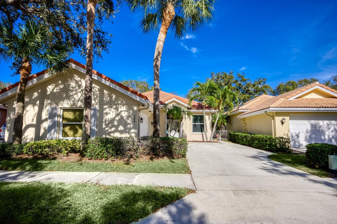 For Sale: $899,000 (3 beds, 2 baths, 1975 Square Feet)