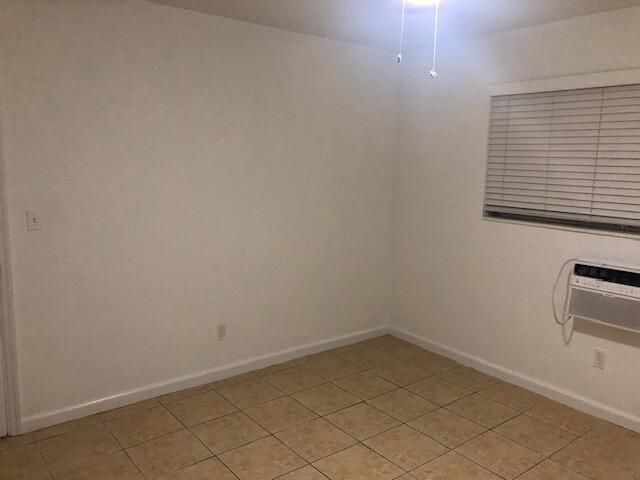 For Rent: $1,500 (1 beds, 1 baths, 590 Square Feet)