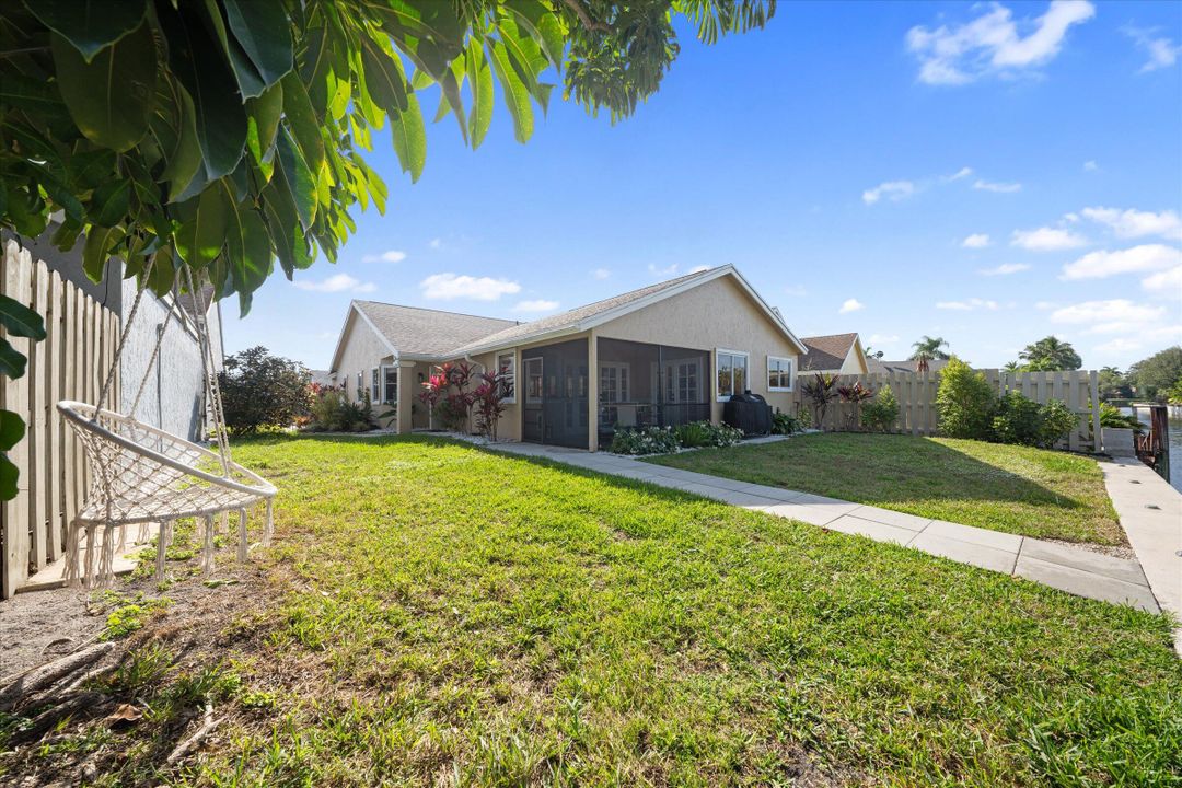 For Sale: $575,000 (3 beds, 2 baths, 1571 Square Feet)