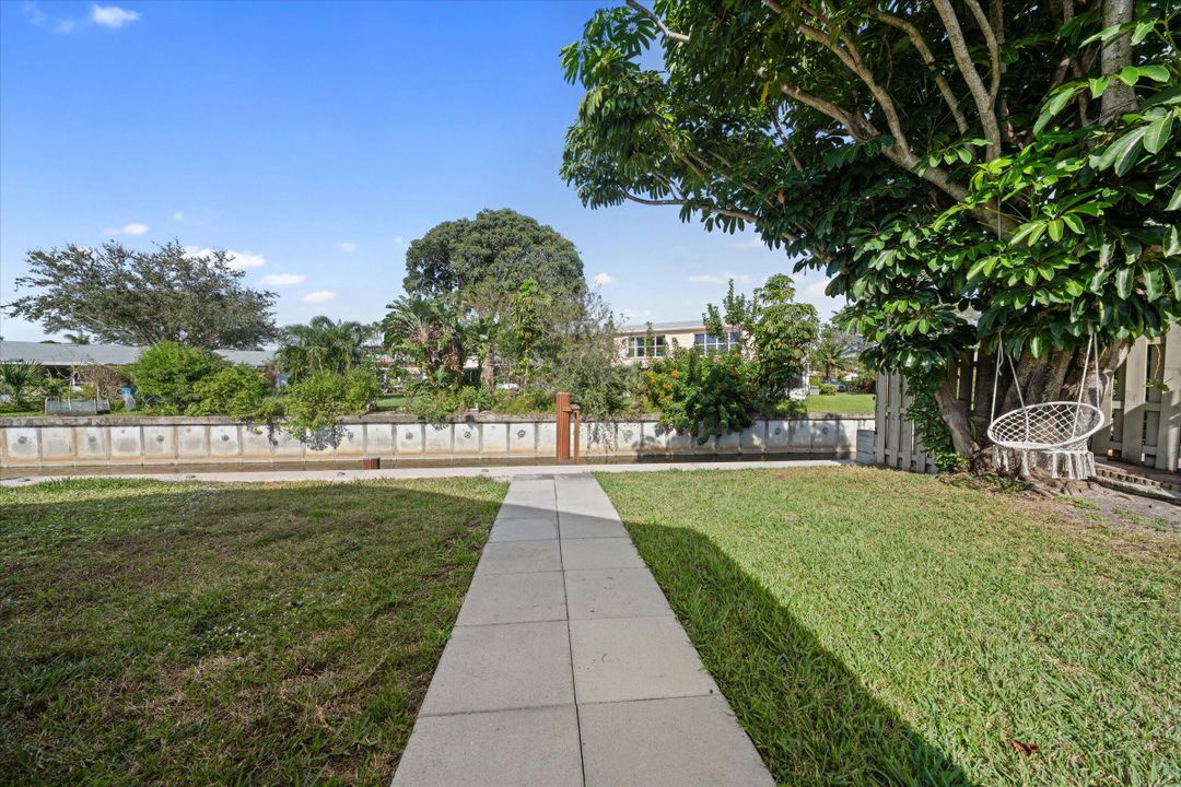 For Sale: $575,000 (3 beds, 2 baths, 1571 Square Feet)