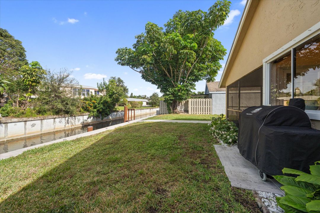 For Sale: $575,000 (3 beds, 2 baths, 1571 Square Feet)