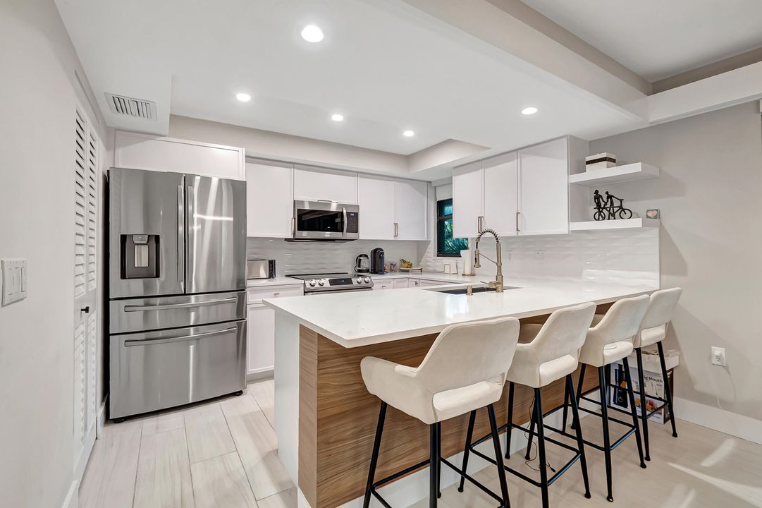 For Sale: $525,000 (2 beds, 2 baths, 1248 Square Feet)