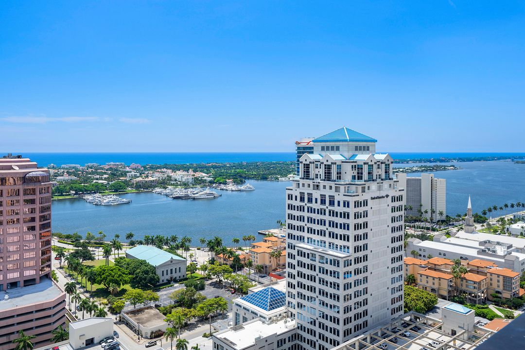 For Sale: $4,995,000 (3 beds, 3 baths, 2741 Square Feet)