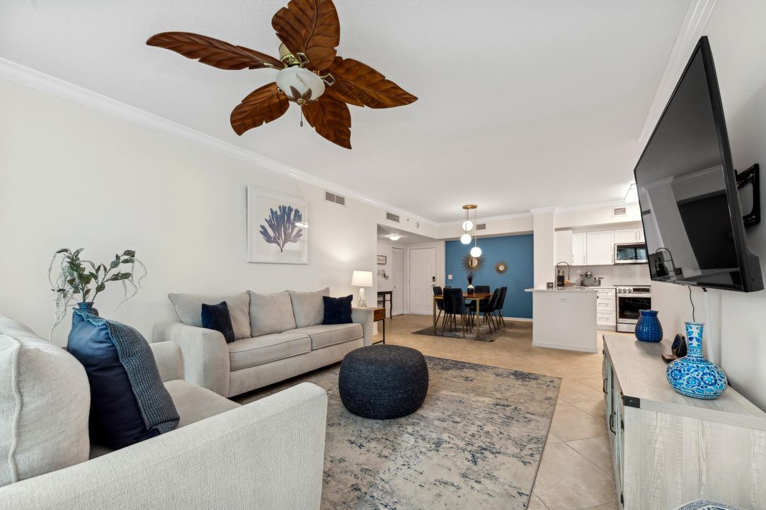 For Sale: $485,000 (2 beds, 2 baths, 1129 Square Feet)