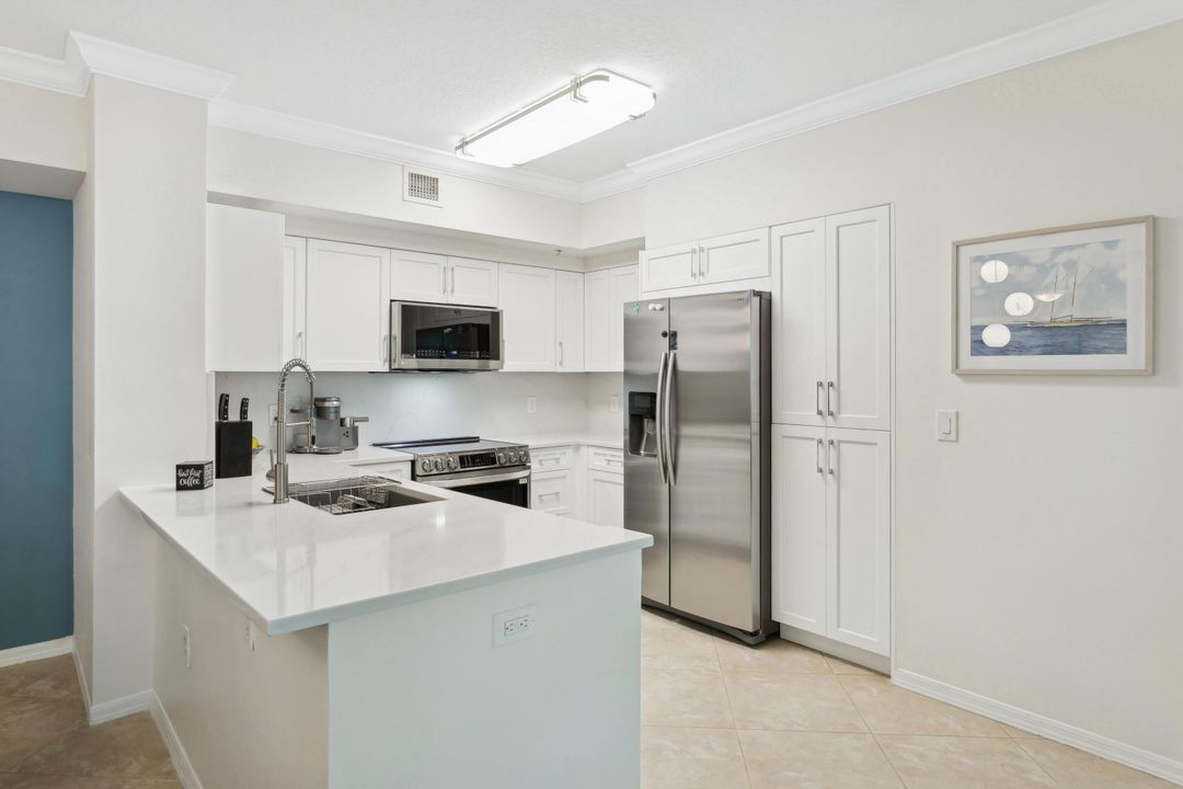 For Sale: $485,000 (2 beds, 2 baths, 1129 Square Feet)