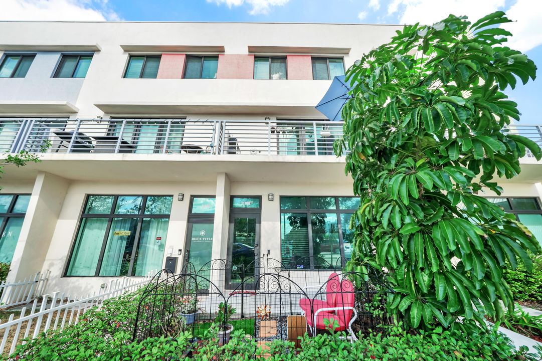 For Sale: $399,900 (3 beds, 2 baths, 1632 Square Feet)