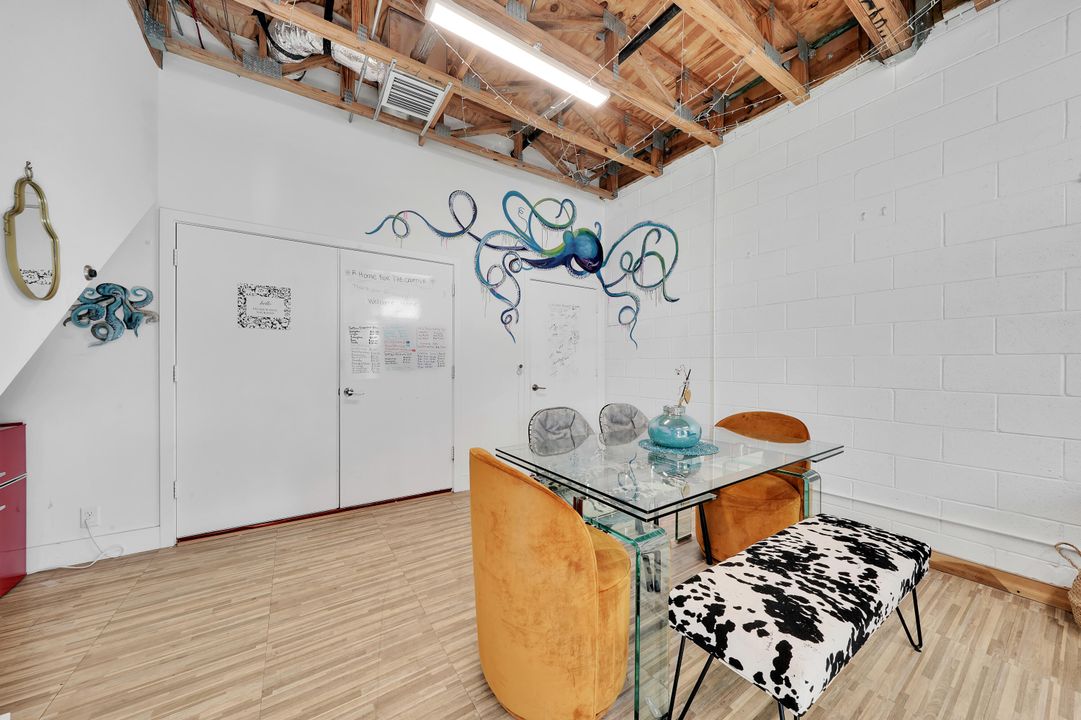 For Sale: $399,900 (3 beds, 2 baths, 1632 Square Feet)