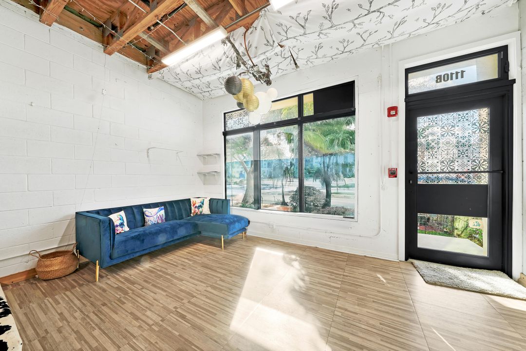 For Sale: $399,900 (3 beds, 2 baths, 1632 Square Feet)