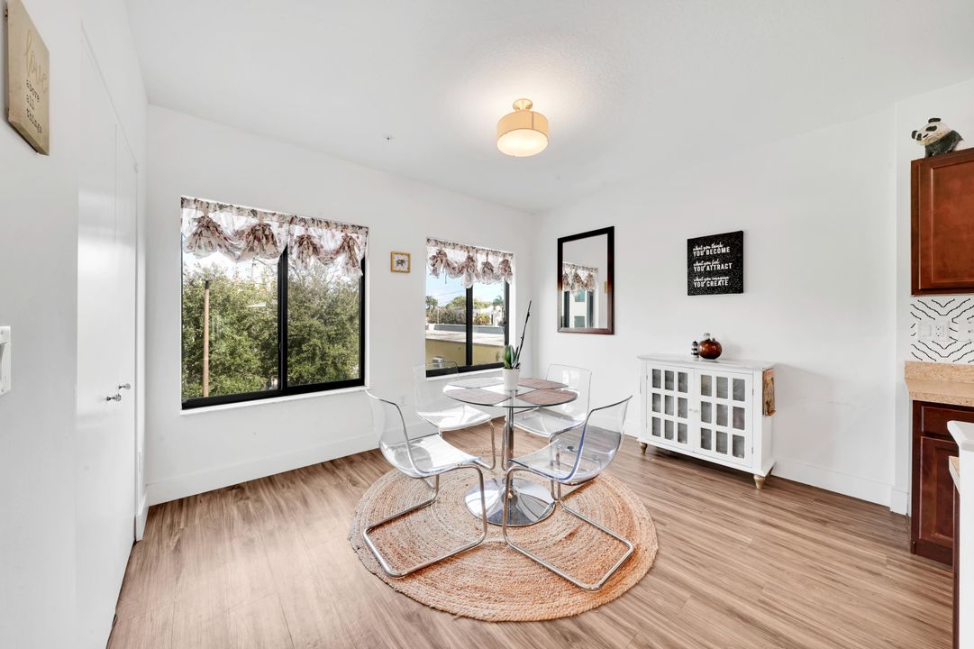 For Sale: $399,900 (3 beds, 2 baths, 1632 Square Feet)