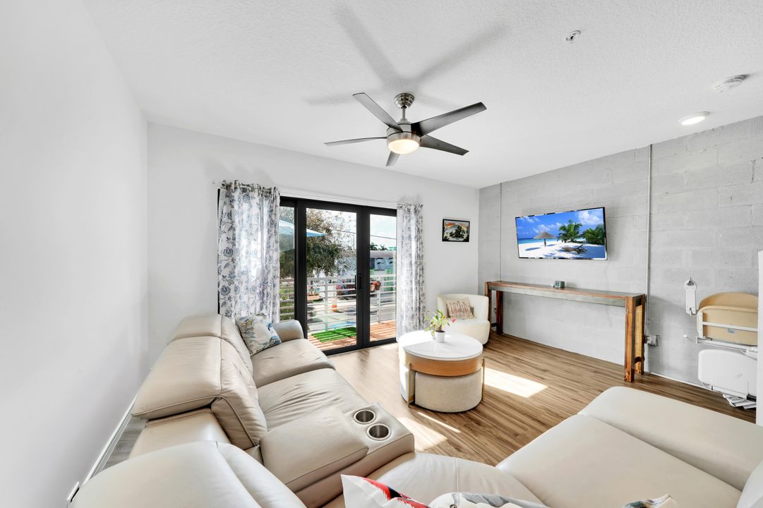 For Sale: $399,900 (3 beds, 2 baths, 1632 Square Feet)