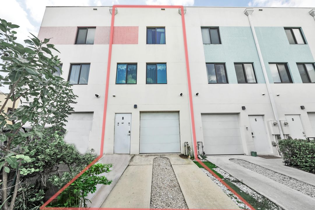 For Sale: $399,900 (3 beds, 2 baths, 1632 Square Feet)