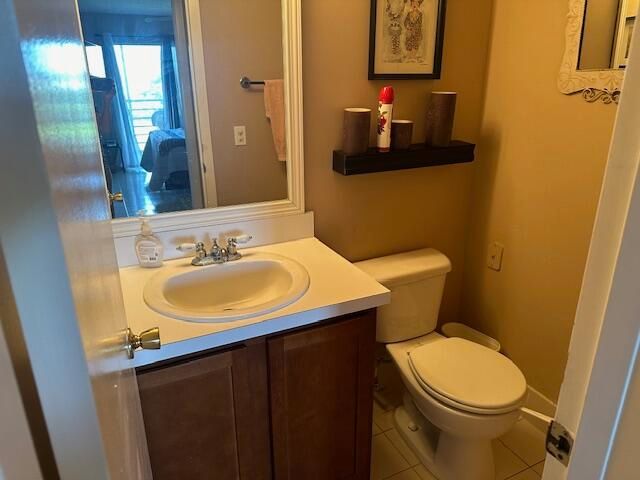 For Rent: $1,600 (2 beds, 1 baths, 880 Square Feet)