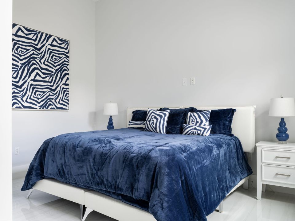 待售: $5,500,000 (4 贝兹, 4 浴室, 4005 平方英尺)