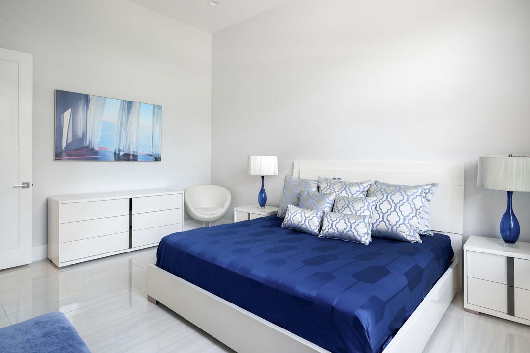 待售: $5,500,000 (4 贝兹, 4 浴室, 4005 平方英尺)