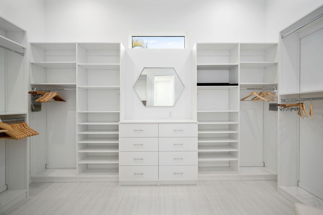 待售: $5,500,000 (4 贝兹, 4 浴室, 4005 平方英尺)