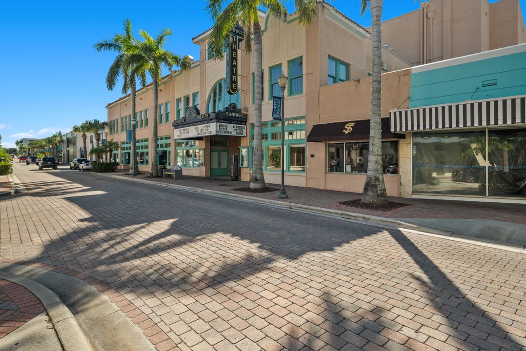 For Sale: $725,000 (3 beds, 2 baths, 1539 Square Feet)