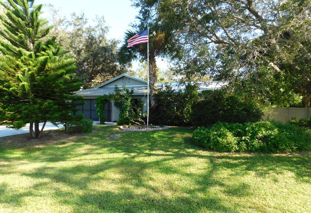 For Sale: $389,000 (3 beds, 2 baths, 1716 Square Feet)