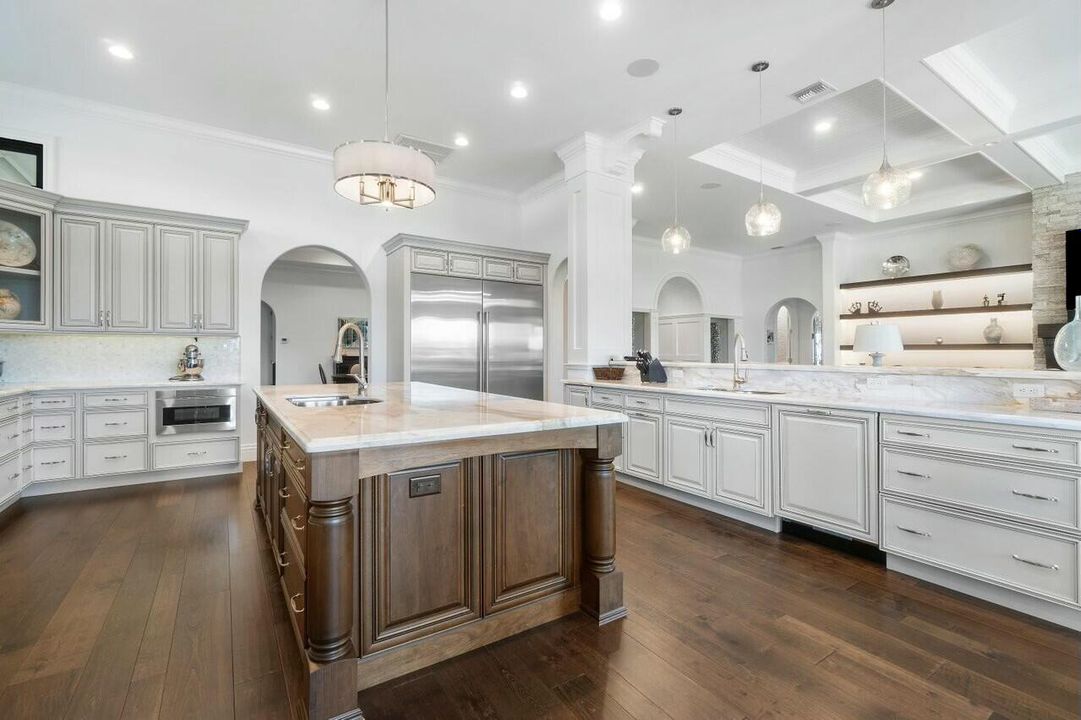 For Sale: $6,495,000 (4 beds, 5 baths, 6341 Square Feet)