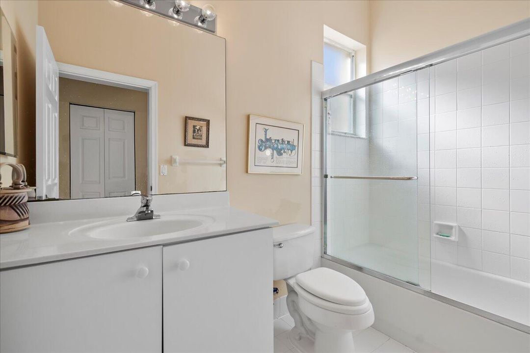 For Sale: $475,000 (2 beds, 2 baths, 1894 Square Feet)