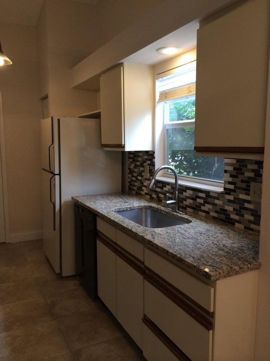 For Rent: $2,695 (3 beds, 2 baths, 1288 Square Feet)