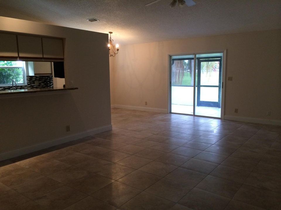 For Rent: $2,695 (3 beds, 2 baths, 1288 Square Feet)