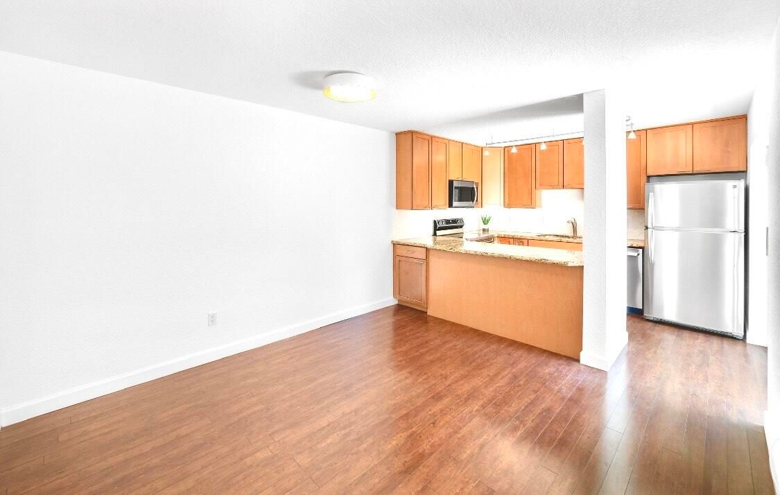 For Rent: $3,150 (2 beds, 2 baths, 1470 Square Feet)