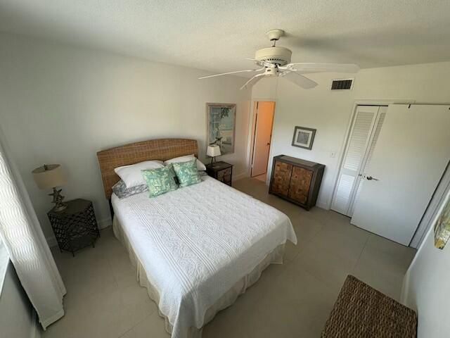 For Rent: $2,800 (2 beds, 2 baths, 975 Square Feet)