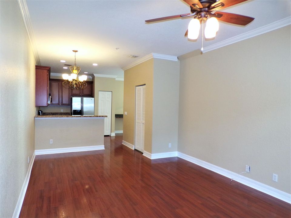 For Rent: $2,950 (2 beds, 2 baths, 1542 Square Feet)