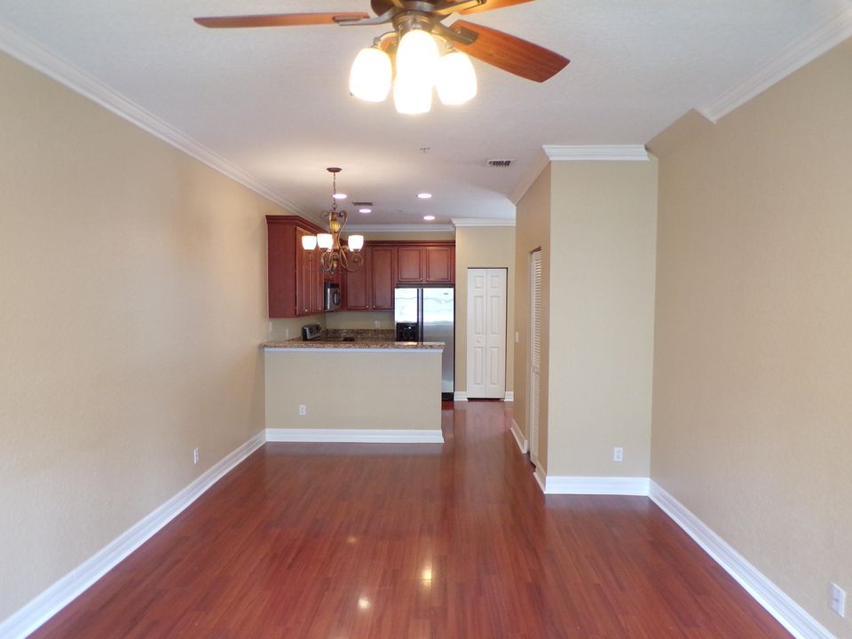 For Rent: $2,950 (2 beds, 2 baths, 1542 Square Feet)