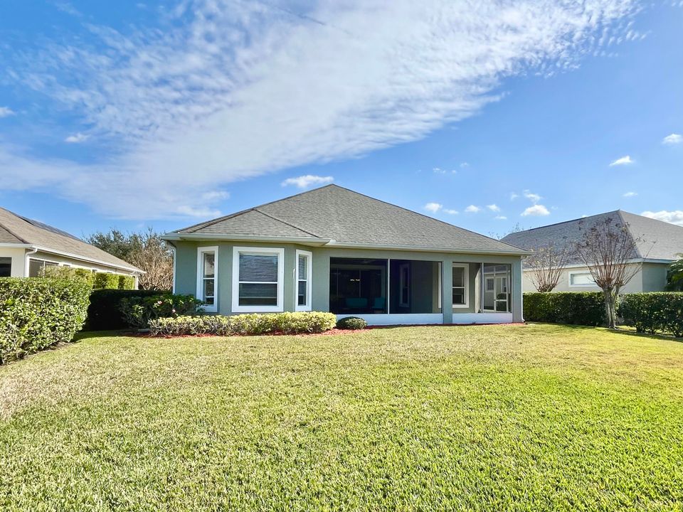 For Sale: $500,000 (3 beds, 2 baths, 2492 Square Feet)