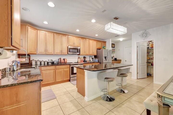 For Sale: $449,900 (4 beds, 2 baths, 2448 Square Feet)